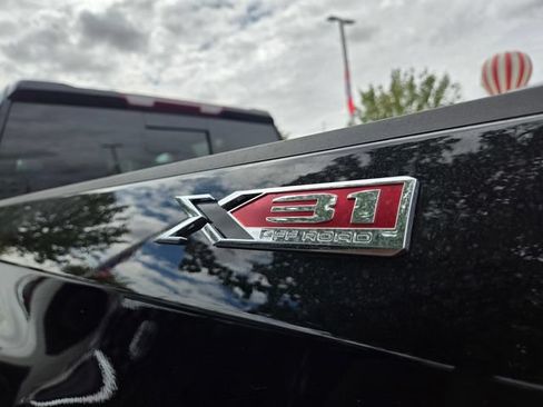 New 2026 GMC Sierra 1500 SLT w/ SLT Premium Package AWD/4WD image 7