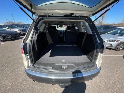 Used 2011 GMC Acadia SLT image 25