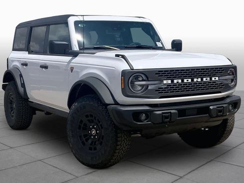 New 2026 Ford Bronco Badlands w/ Sasquatch Package AWD/4WD image 2