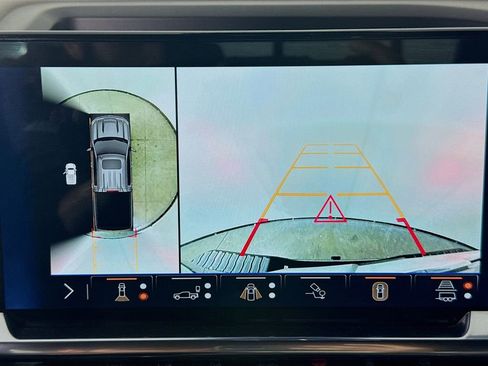 Used 2024 Chevrolet Silverado 1500 RST image 17