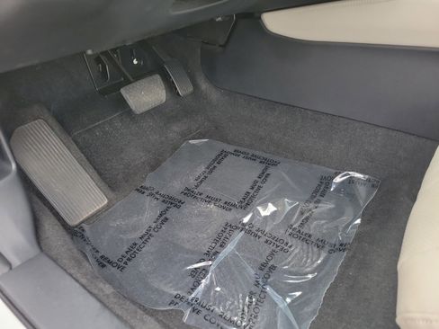 Used 2019 Honda Accord Touring image 16