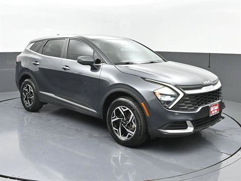 Used 2023 Kia Sportage LX AWD/4WD image 2