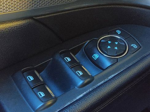 Used 2018 Ford Explorer XLT FWD image 27