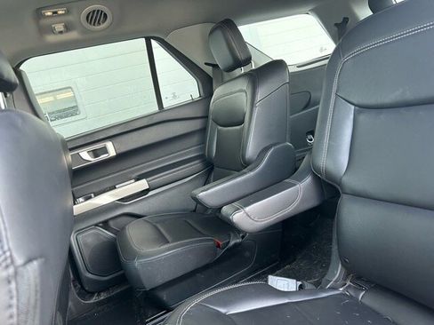 Certified 2023 Ford Explorer XLT w/ Equipment Group 202A image 9