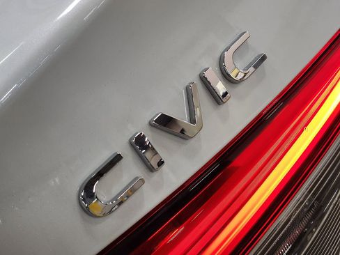 Used 2023 Honda Civic EX image 25