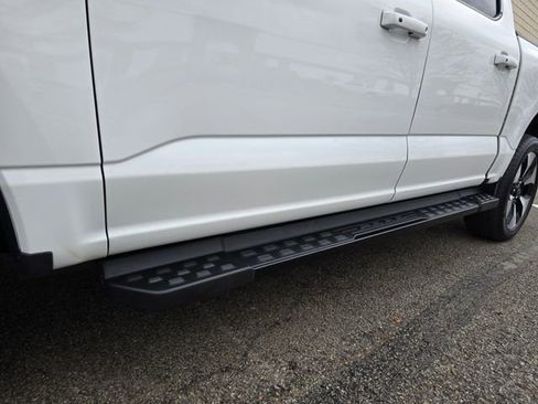 Used 2023 Ford F150 Lightning Platinum image 18