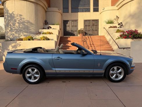 Used 2007 Ford Mustang Premium image 8