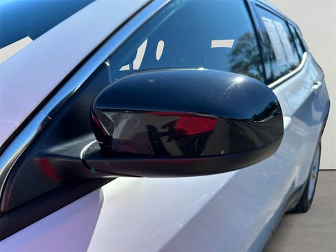 Used 2024 Jeep Compass Latitude image 11