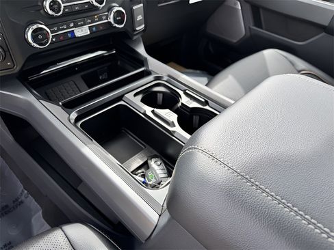 New 2026 Ford F250 Lariat w/ Lariat Ultimate Package image 38