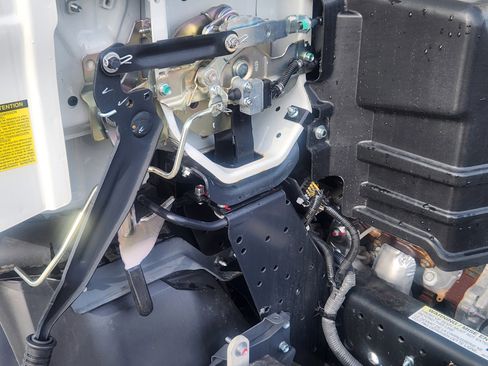 New 2025 Isuzu NQR image 15