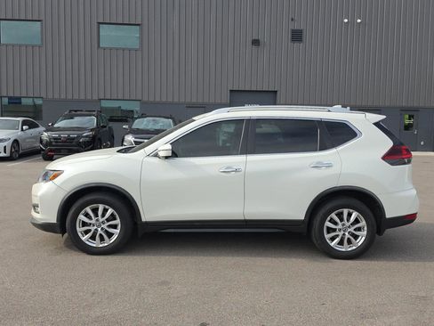 Used 2018 Nissan Rogue SV w/ Premium Package FWD image 6