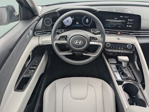 New 2026 Hyundai Elantra Limited FWD image 15