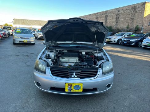 Used 2008 Mitsubishi Galant ES image 13