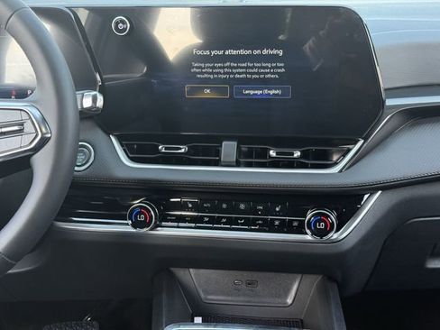 New 2026 Chevrolet Equinox LT w/ Convenience Package II image 15