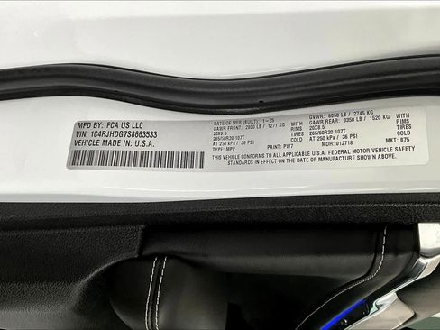 Used 2025 Jeep Grand Cherokee Overland w/ Trailer Tow Package image 30