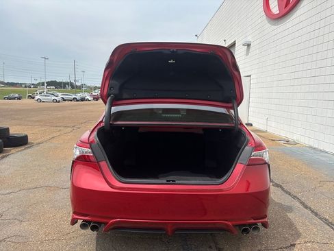 Used 2020 Toyota Camry XSE w/ Carpet Mat Package image 31