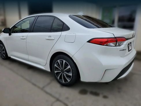 Used 2020 Toyota Corolla LE image 6