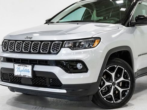 Used 2025 Jeep Compass Limited image 2