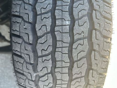 Used 2023 GMC Canyon AT4 w/ AT4 Premium Package image 11