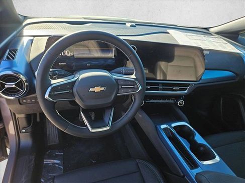 New 2026 Chevrolet Equinox EV LT image 13