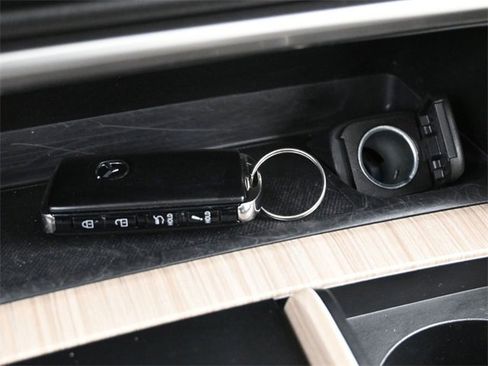 Used 2024 MAZDA CX-90 Plug-In Hybrid w/ Preferred image 28