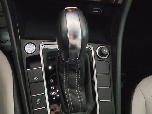 Used 2019 Volkswagen Jetta R-Line FWD image 17