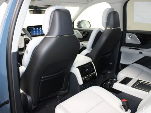 New 2026 Lincoln Aviator Reserve AWD/4WD image 25