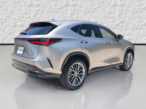 Used 2022 Lexus NX 350h AWD image 3