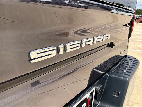 Used 2026 GMC Sierra 1500 SLT RWD image 10
