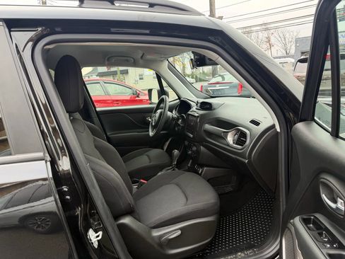 Used 2022 Jeep Renegade Sport w/ Sport Appearance Group image 28