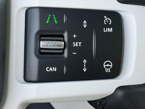 Certified 2025 Land Rover Defender 130 X-Dynamic SE image 32