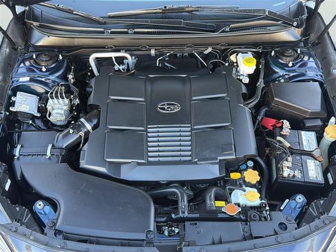 Used 2018 Subaru Outback 3.6R Touring w/ Popular Package #3 AWD/4WD image 33