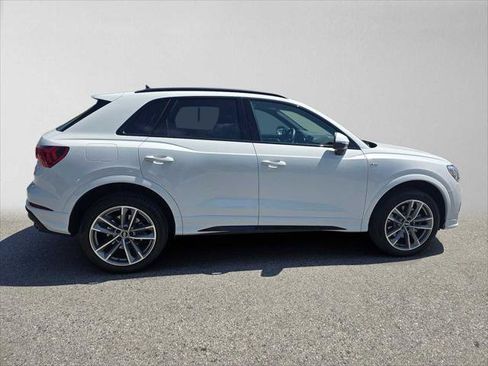 Used 2023 Audi Q3 2.0T Premium Plus w/ Premium Plus Package AWD/4WD image 2
