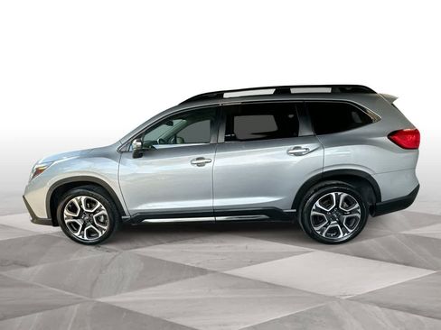 Used 2023 Subaru Ascent Touring AWD/4WD image 5