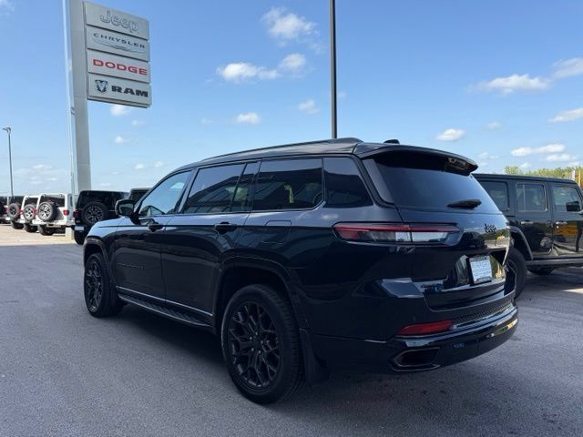 Used 2024 Jeep Grand Cherokee L Summit AWD/4WD image 6