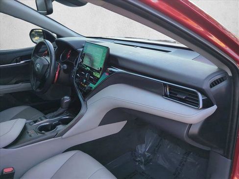 Used 2022 Toyota Camry XSE image 22