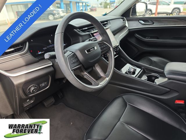 Used 2024 Jeep Grand Cherokee Limited RWD image 15