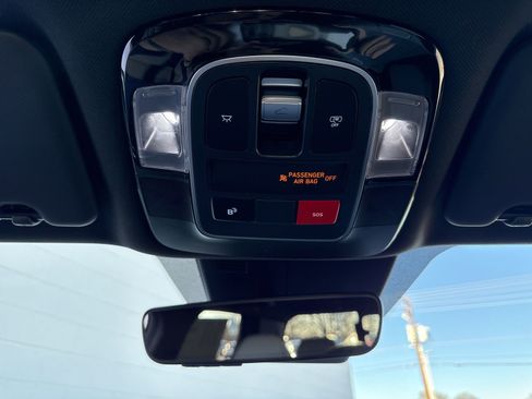 Certified 2025 Hyundai Santa Cruz Limited image 32