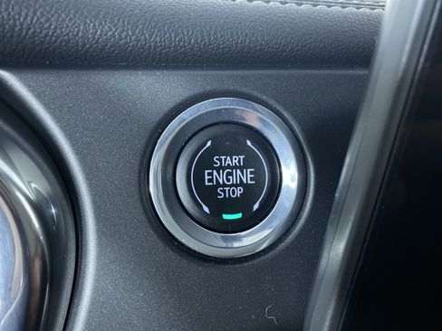 Certified 2024 Chevrolet Blazer LT w/ Convenience Package FWD image 8