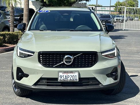 Certified 2025 Volvo XC40 B5 Ultra w/ Climate Package image 2
