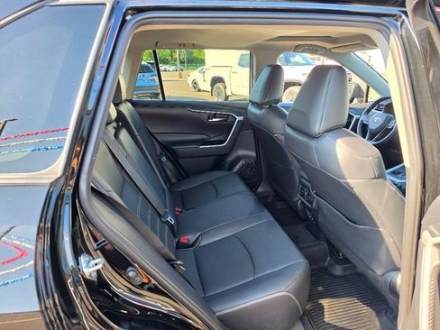 Used 2021 Toyota RAV4 XLE Premium AWD/4WD image 14