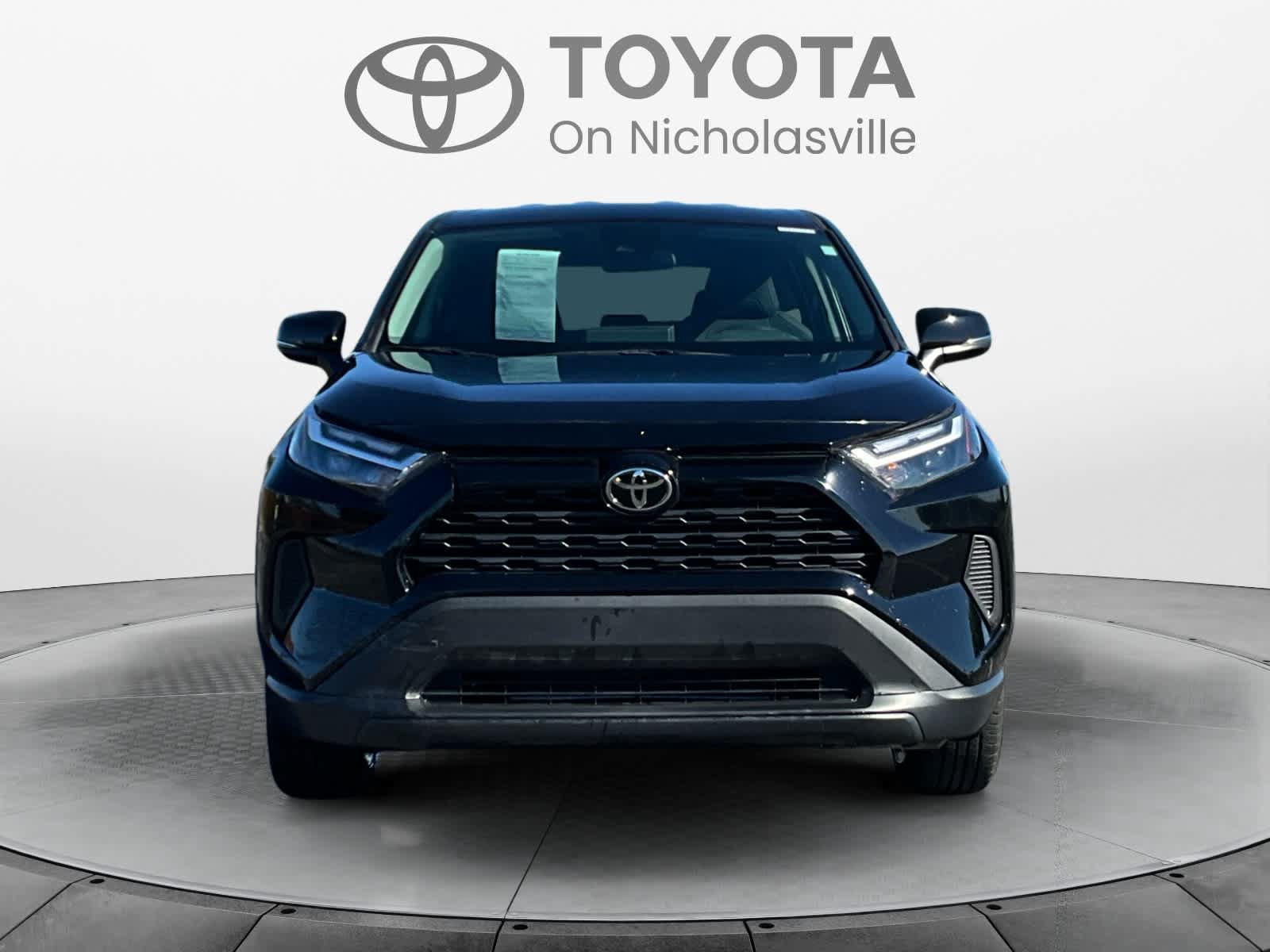 Used 2024 Toyota RAV4 LE AWD/4WD image 7