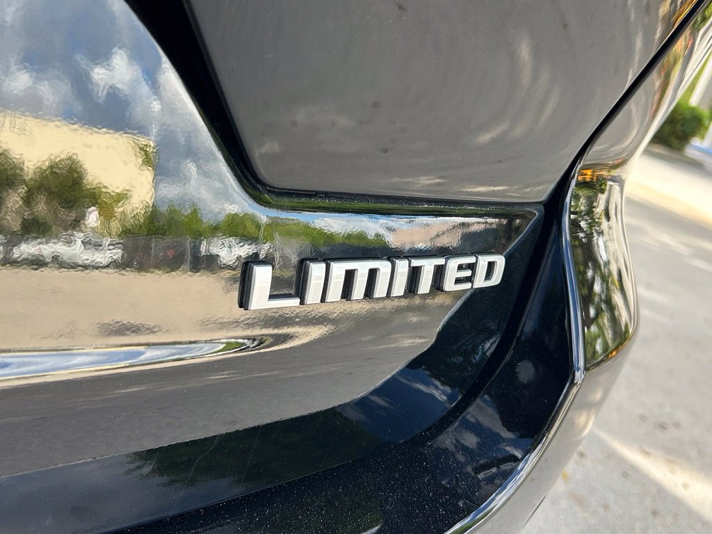 Certified 2025 Jeep Grand Cherokee Limited RWD image 31