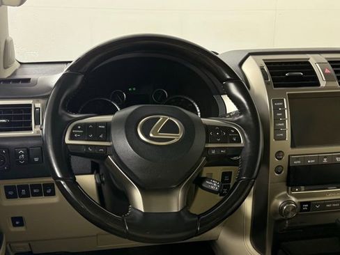 Used 2021 Lexus GX 460 Premium w/ Premium Package image 22