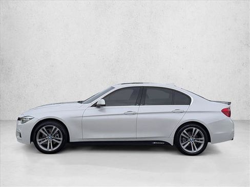 Used 2017 BMW 330i Sedan RWD image 9