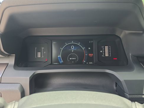 Used 2024 Toyota Tacoma SR5 AWD/4WD image 18