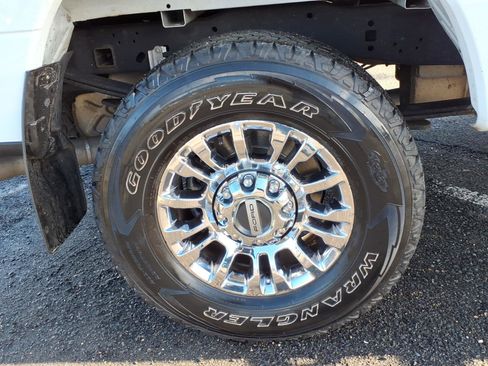 Used 2022 Ford F250 XLT w/ XLT Premium Package image 8