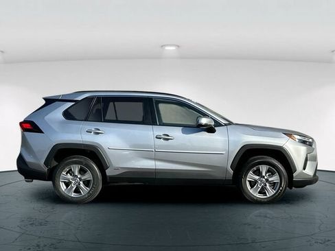 Used 2023 Toyota RAV4 LE AWD/4WD image 7