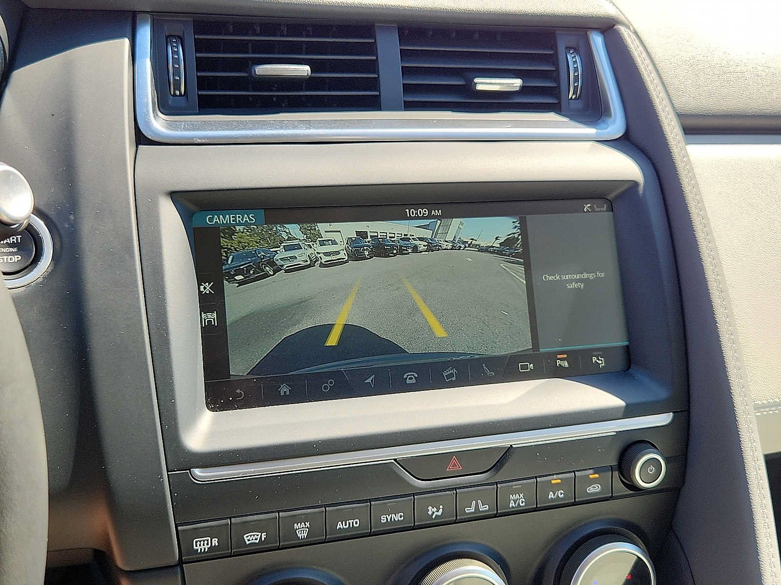 Used 2020 Jaguar E-PACE SE AWD/4WD image 17