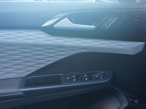 Used 2024 Volkswagen Taos S image 16